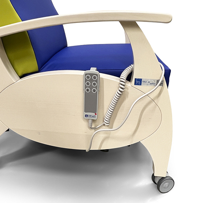 pflegesessel formschoen fuer kliniken desinfizierbar motorisch
