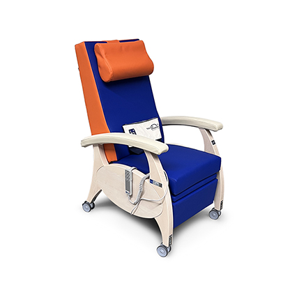 ruhesessel für tagespflege kreisssaal doppelmotorisch holzteile ahorn hell desifizierbar (3)