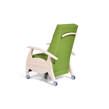 ruhesessel mit schiebegriff in massiv holz abwaschbar fuer leichten transfer